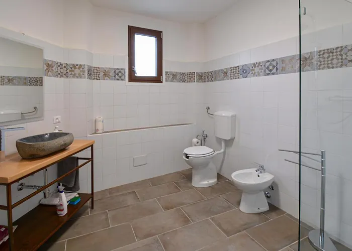 Awesome In With Kitchen Holiday home *